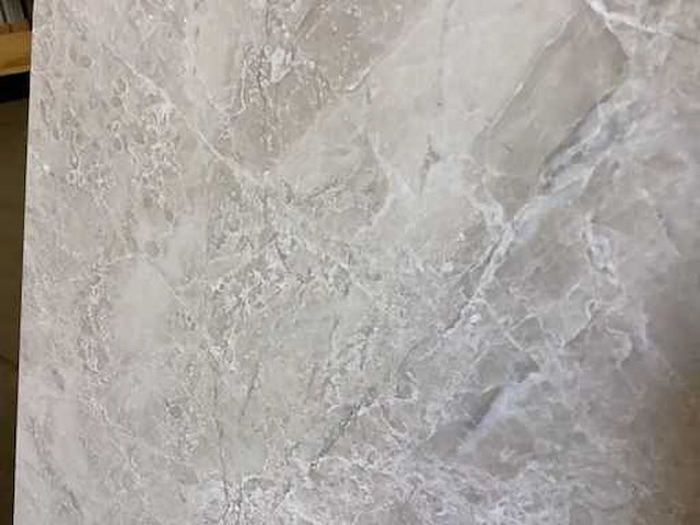 Natuursteen marmer creme gezoet 30,5x61 cm tegel 26 m² - afbeelding 12 van  14