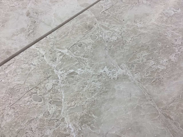 Natuursteen marmer creme gezoet 30,5x61 cm tegel 26 m² - afbeelding 4 van  10