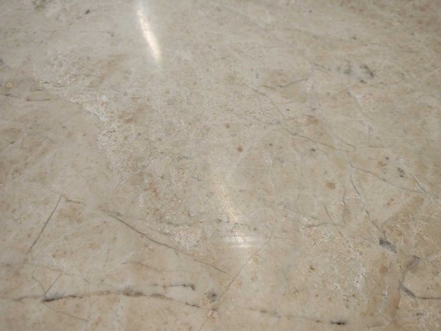 Natuursteen marmer creme gezoet 45,7x45,7x2 cm tegels 21,72 m² - afbeelding 2 van  5