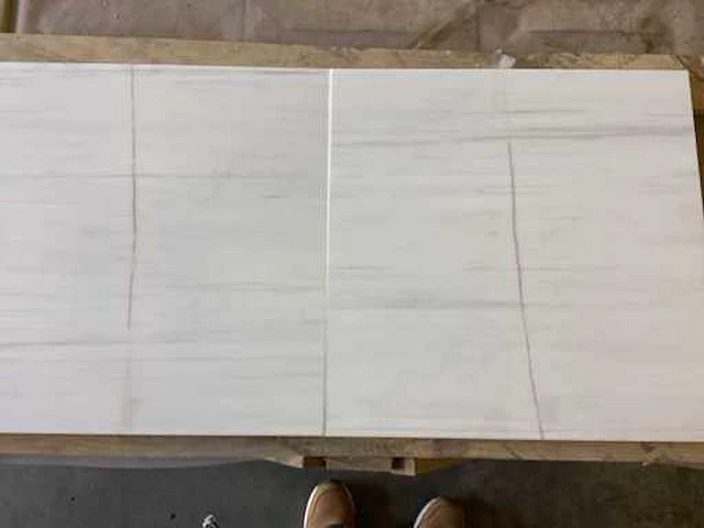 Natuursteen marmer dolomiti gezoet 45,7x45,7 cm tegel 35 m² - afbeelding 15 van  15