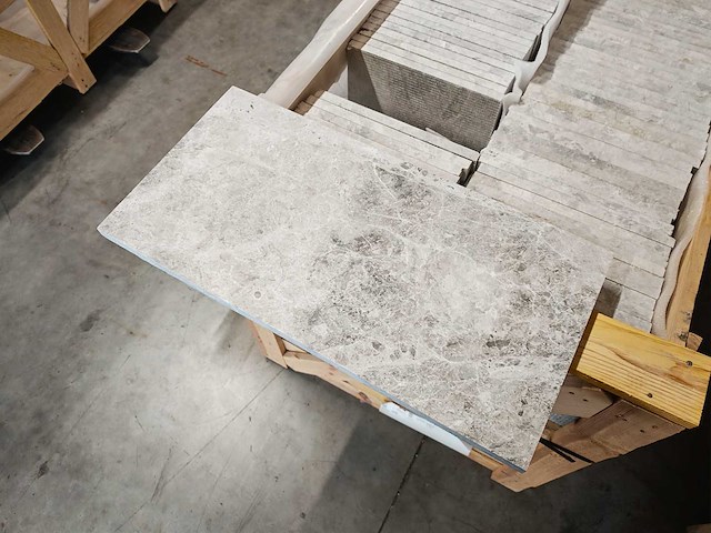 Natuursteen marmer grey gezoet 30,5x61x2 cm tegel 50,61 m² - afbeelding 13 van  13