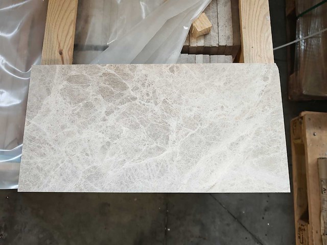 Natuursteen marmer grey gezoet 30,5x61x2 cm tegel 50,61 m² - afbeelding 2 van  13