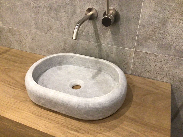 Natuursteen marmer grey oval wastafel 47x34x10 cm - afbeelding 3 van  4