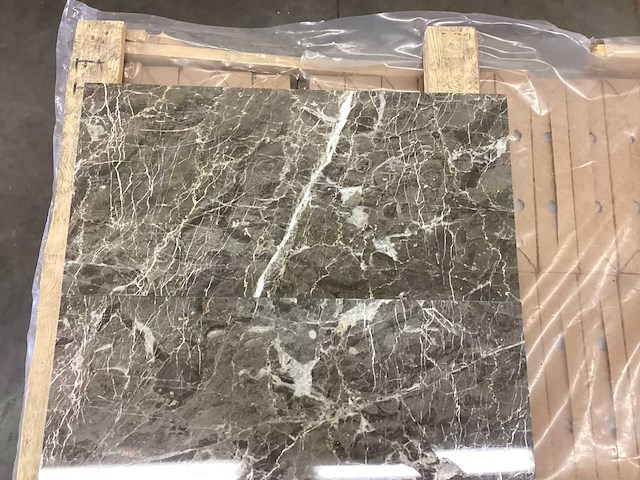 Natuursteen marmer grijs gepolijst 30,5x61 cm tegel 26 m² - afbeelding 14 van  16