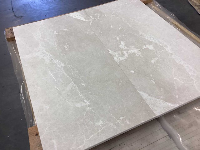 Natuursteen marmer grijs gezoet 30,5x61 cm tegel 80 m² - afbeelding 1 van  11