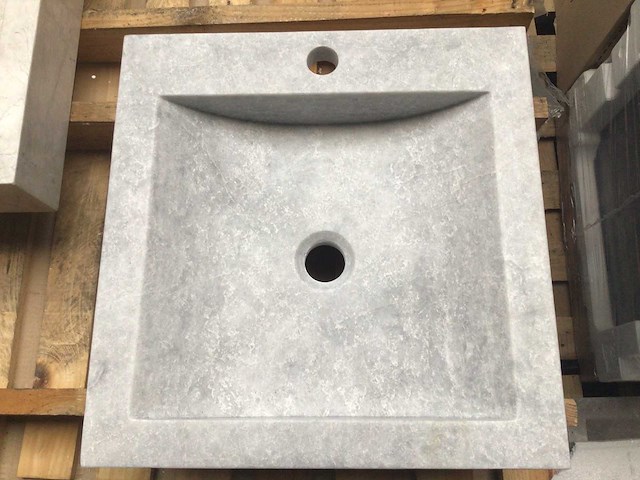 Natuursteen marmer grijs wastafel 45x46 cm - afbeelding 2 van  4