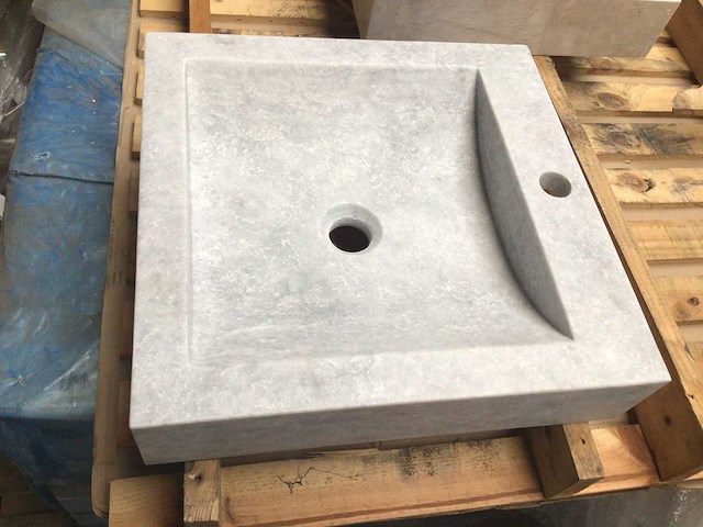 Natuursteen marmer grijs wastafel 45x46 cm - afbeelding 3 van  3