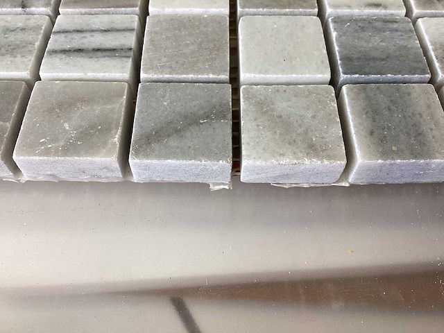 Natuursteen marmer grijs/wit mix mozaïektegel 30,5x30,5 cm 9 m² - afbeelding 6 van  7