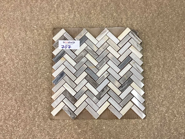 Natuursteen marmer grijs/wit visgraat mozaïektegel 30x30 cm 28 stuks - afbeelding 1 van  6