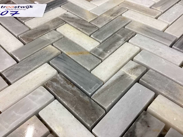 Natuursteen marmer grijs/wit visgraat mozaïektegel 30x30 cm 28 stuks - afbeelding 5 van  6