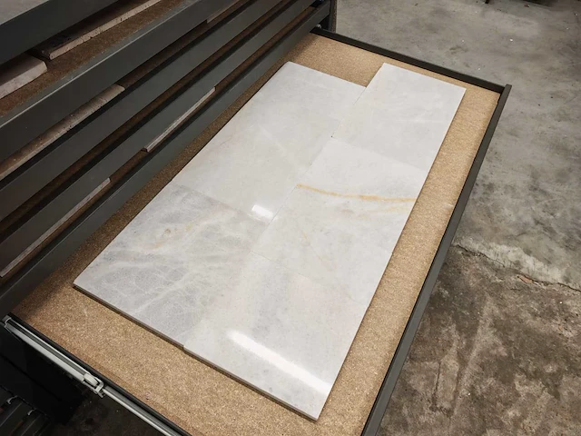 Natuursteen marmer wit gepolijst 30x60x2 cm tegels 132,48 m² - afbeelding 4 van  8