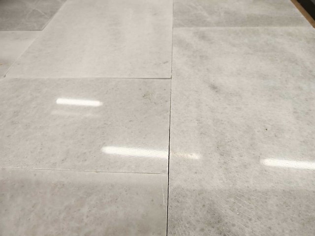 Natuursteen marmer wit gepolijst 30xflx2 cm tegels 32,4 m² - afbeelding 6 van  10
