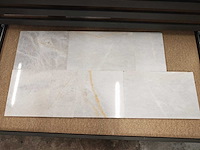 Natuursteen marmer wit gepolijst 30xflx2 cm tegels 648 m² - afbeelding 1 van  6