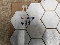 Natuursteen marmer wit hexagon 5x5 cm mozaïektegel 19 stuks - afbeelding 7 van  7