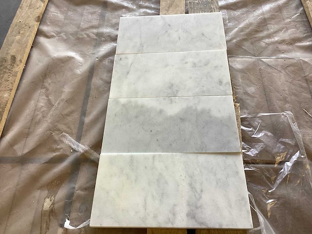 Natuursteen marmer wit honed 15,2x30,5 cm tegel 33,38 m² - afbeelding 2 van  12