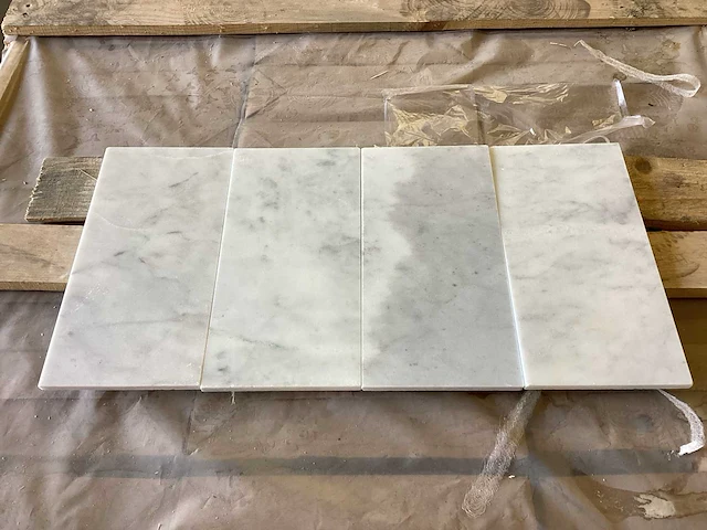 Natuursteen marmer wit honed 15,2x30,5 cm tegel 33,38 m² - afbeelding 8 van  17