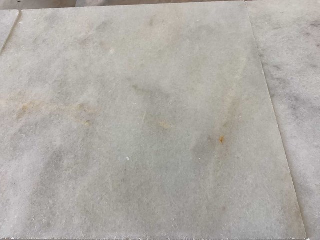 Natuursteen marmer wit honed 20x20x1,2 cm tegel 25 m² - afbeelding 12 van  13