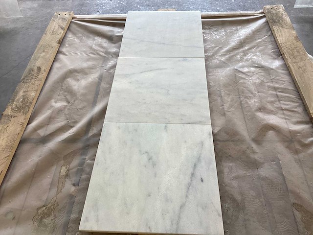 Natuursteen marmer wit honed 30,5x30,5 cm tegel 44 m² - afbeelding 7 van  11