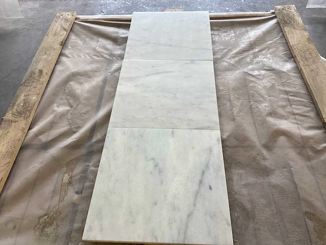 Natuursteen marmer wit honed 30,5x30,5 cm tegel 44 m² - afbeelding 7 van  11