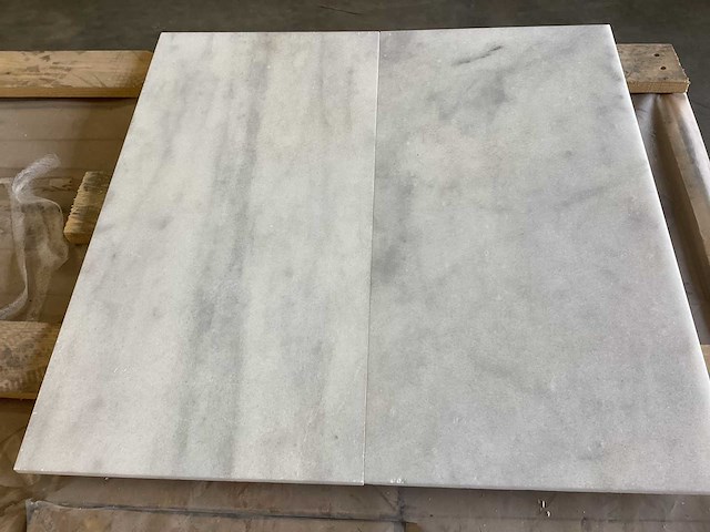 Natuursteen marmer wit honed 30,5x61 cm tegel 63 m² - afbeelding 2 van  13
