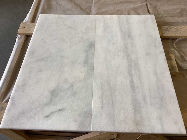 Natuursteen marmer wit honed 30,5x61 cm tegel 63 m² - afbeelding 12 van  13