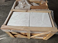 Natuursteen marmer wit honed 45,7x45,7 cm tegel 71 m² - afbeelding 1 van  8