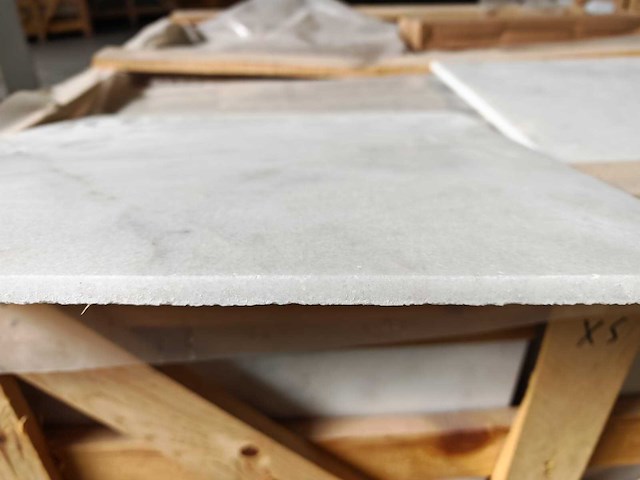 Natuursteen marmer wit honed 45,7x45,7 cm tegel 71 m² - afbeelding 6 van  8