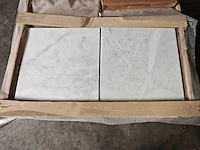 Natuursteen marmer wit honed 45,7x45,7 cm tegel 71 m² - afbeelding 2 van  8