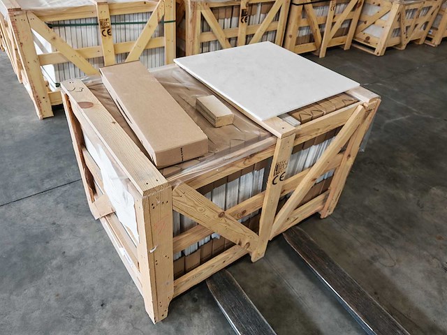 Natuursteen marmer wit honed 61x61x1 cm tegels 27,91 m² - afbeelding 5 van  6