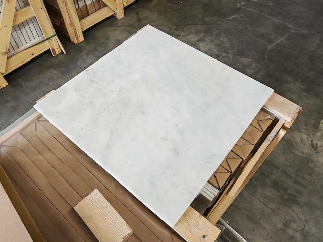 Natuursteen marmer wit honed 61x61x1 cm tegels 83,73 m² - afbeelding 3 van  6