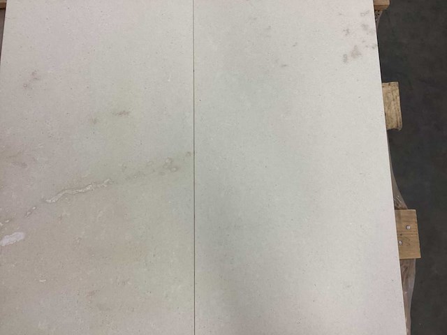 Natuursteen marmer wit honed vloertegel 30,5x61 cm 66 m² - afbeelding 11 van  16