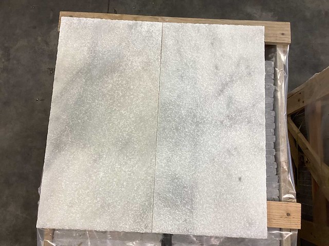 Natuursteen marmer wit mat 30x60x3 cm tegel 35,64 m² - afbeelding 12 van  15