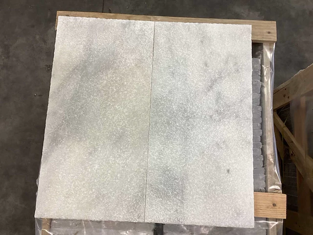 Natuursteen marmer wit mat 30x60x3 cm tegel 35,64 m² - afbeelding 12 van  15