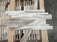 Natuursteen marmer wit wandtegel 15x61x1,2/2 cm 18,3 m² - afbeelding 1 van  1