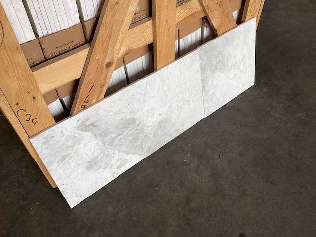 Natuursteen marmer wit/grijs gepolijst 30,5x30,5 cm tegel 44 m² - afbeelding 8 van  11