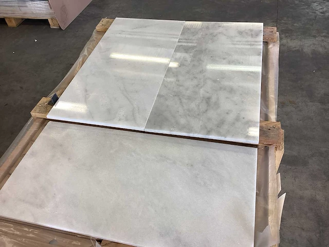 Natuursteen marmer wit/grijs gepolijst 30,5x61 cm tegel 60 m² - afbeelding 3 van  16