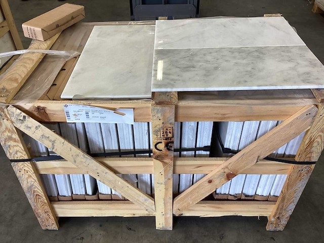 Natuursteen marmer wit/grijs gepolijst 30,5x61 cm tegel 60 m² - afbeelding 5 van  11