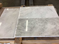 Natuursteen marmer wit/grijs gepolijst 30,5x61 cm tegel 60 m² - afbeelding 2 van  8
