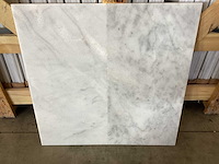 Natuursteen marmer wit/grijs gepolijst 30,5x61 cm tegel 60 m² - afbeelding 1 van  8