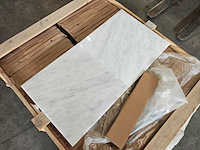 Natuursteen marmer wit/grijs gepolijst 45,7x45,7 cm tegel 106,5 m² - afbeelding 2 van  8