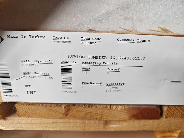 Natuursteen marmer wit/grijs getrommeld 40,6x40,6 cm tegel 17,96 m² - afbeelding 8 van  8