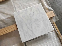 Natuursteen marmer wit/grijs getrommeld 40,6x40,6 cm tegel 17,96 m² - afbeelding 5 van  8