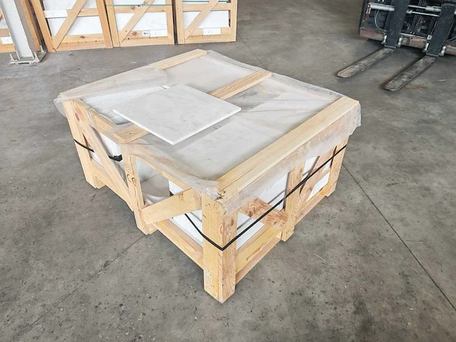 Natuursteen marmer wit/grijs getrommeld 40,6x40,6 cm tegel 17,96 m² - afbeelding 3 van  8