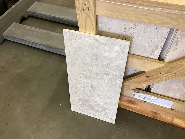 Natuursteen marmer zilver gepolijst vloertegel 30,5x61 cm 26 m² - afbeelding 7 van  8