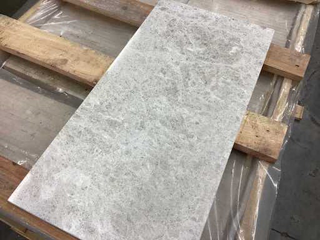 Natuursteen marmer zilver gepolijst vloertegel 30,5x61 cm 26 m² - afbeelding 2 van  14