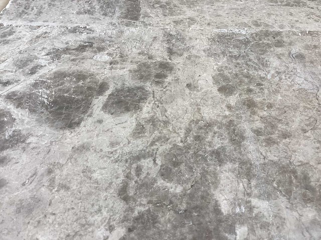 Natuursteen marmer zilver getrommeld 40,6x40,6 cm tegel 27,7 m² - afbeelding 4 van  13
