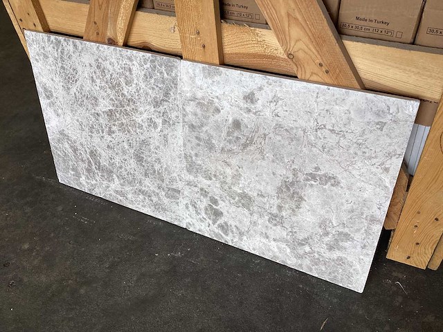 Natuursteen marmer zilver getrommeld 40,6x40,6 cm tegel 27,7 m² - afbeelding 5 van  14