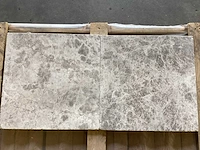 Natuursteen marmer zilver getrommeld 40,6x40,6 cm tegel 27,7 m² - afbeelding 9 van  15