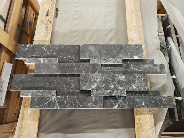 Natuursteen marmer zwart honed 15x61x2 cm tegels 20,6 m² - afbeelding 1 van  6