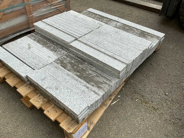 Natuursteen plinten 72 lm - afbeelding 2 van  3